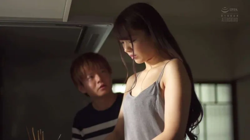 Người yêu của chị gái trả bài cô em người vợ đang đáng buồn vì thất tình