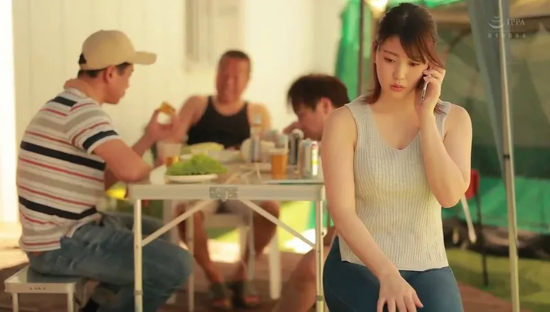 ông xã khờ để vợ yêu tham gia sự kiện cắm trại với mấy gã nhà đối diện và cái kết