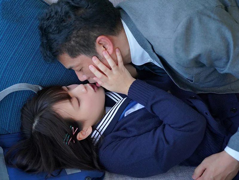 Thầy giáo trốn cô vợ địt nhau với cô học trò dễ thương