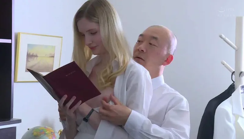 Vợ yêu chấp nhận làm người yêu cho đối tác của gã chồng để trả nợ