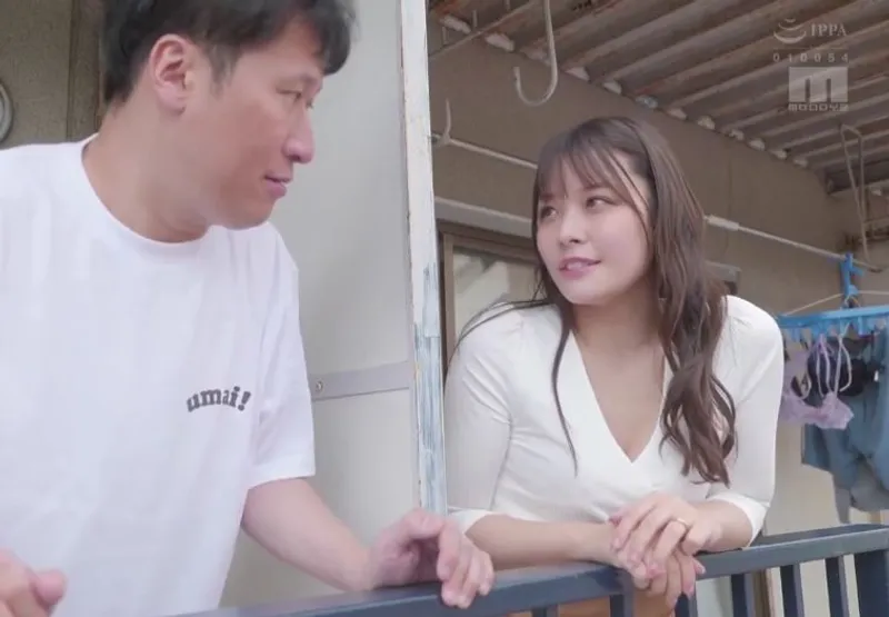 Anh trai trúng độc đắc và cô nàng nhà bên bị anh xã bỏ bê đang gửi tín hiệu cầu “chịch”